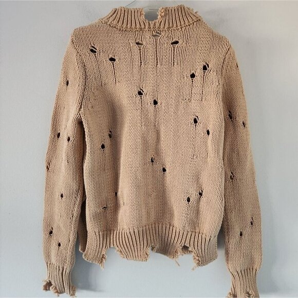 Elegant Beige Sweater with Floral Accents - Picture 6 of 8